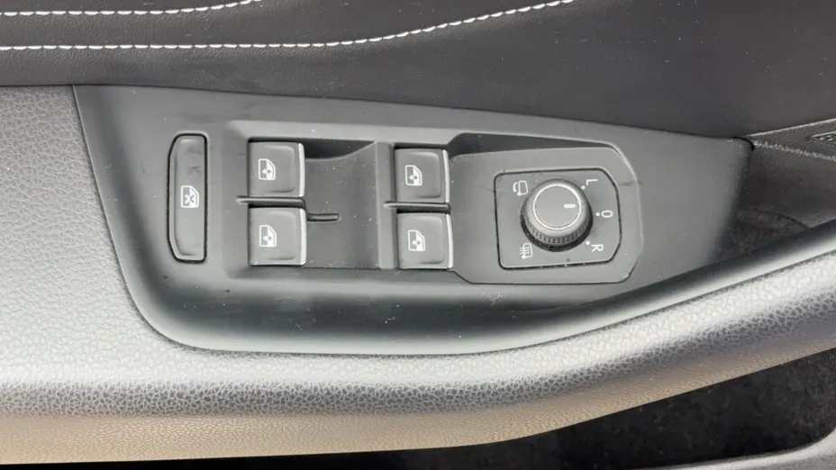 VOLKSWAGEN Arteon Arteon 2.0 TSI R-Line DSG