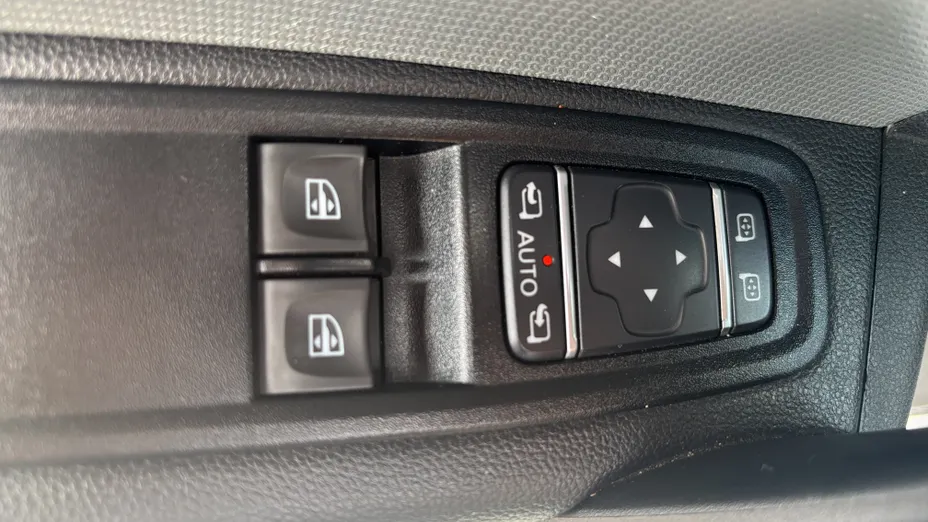 NISSAN Townstar Townstar EV Van 44kWh L1 N-Connecta