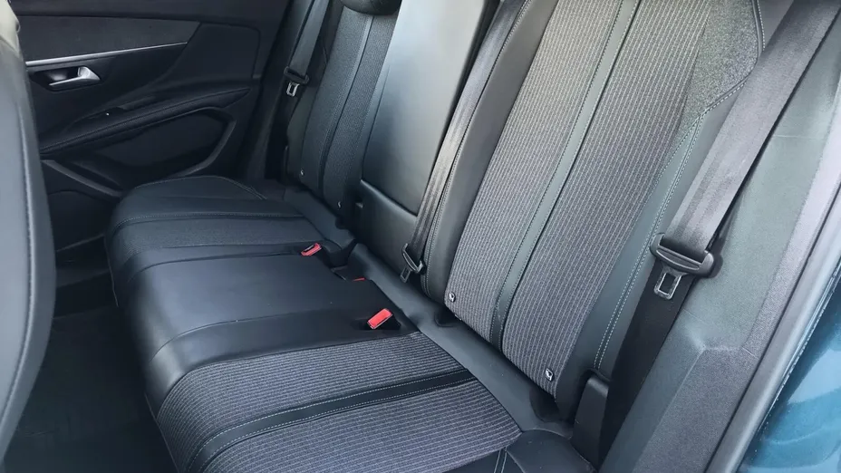 PEUGEOT 3008 3008 1.2 PureTech Allure S&S EAT8