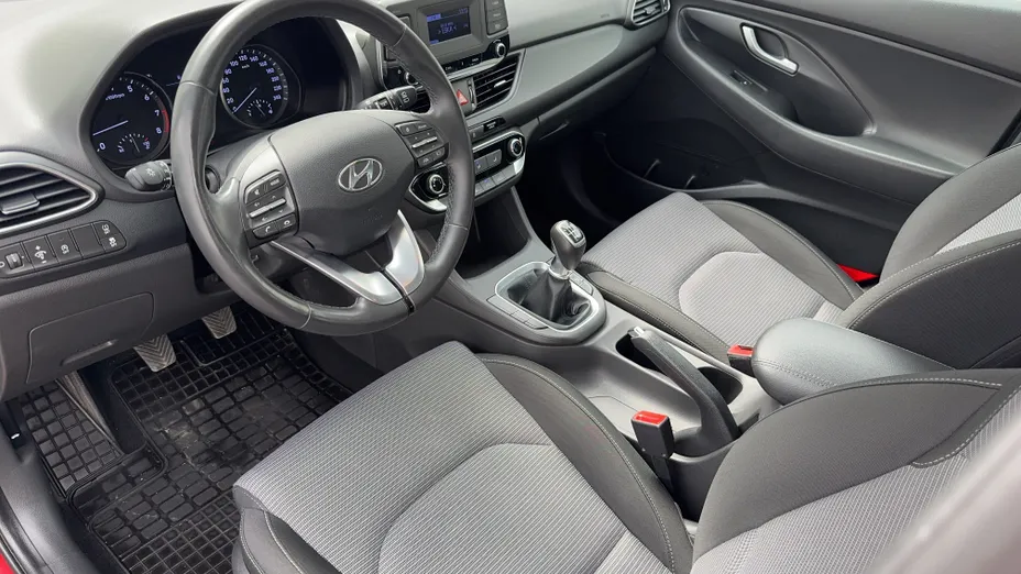 HYUNDAI i30 i30 1.5 DPI Classic +
