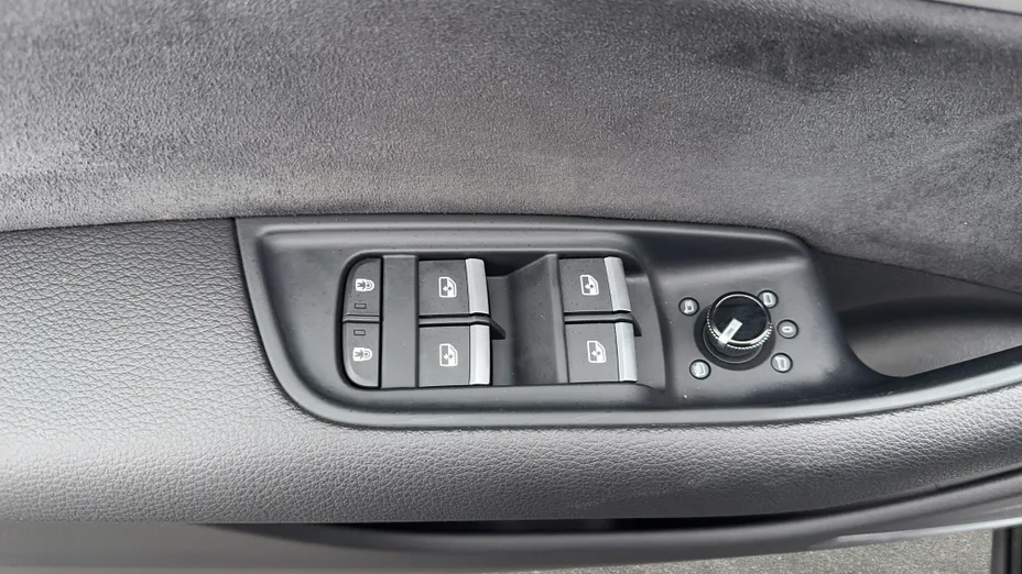 AUDI Q8 / E-Tron Q8 45 TDI mHEV Quattro Tiptronic