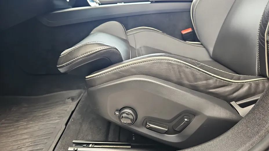 VOLVO S60 S60 B5 B AWD Ultimate Dark aut