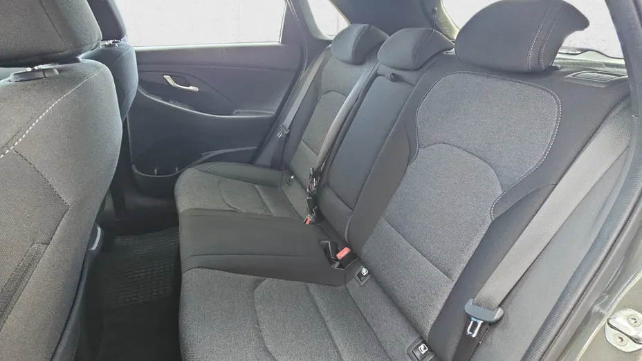 HYUNDAI i30 i30 1.0 T-GDI Smart