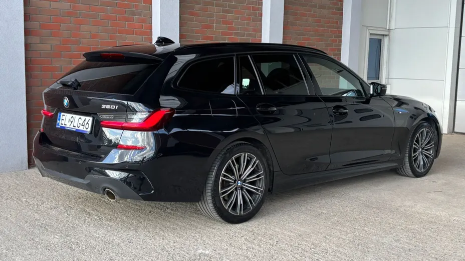 BMW Seria 3 320i M Sport sport-aut
