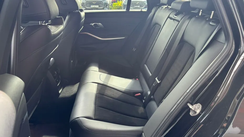 BMW Seria 3 320i M Sport sport-aut