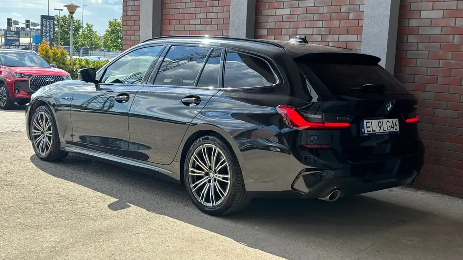 BMW Seria 3 320i M Sport sport-aut