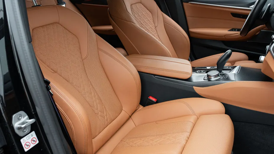 BMW Seria 5 530e xDrive M Sport sport-aut