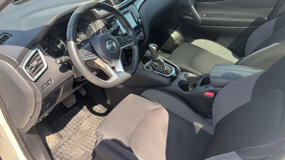 NISSAN Qashqai Qashqai 1.3 DIG-T N-Connecta DCT