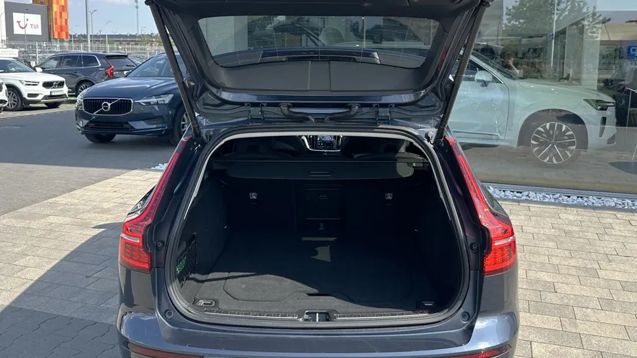 VOLVO V60 V60 B4 B Plus Dark aut