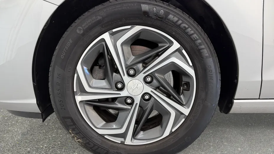 HYUNDAI i30 i30 1.5 T-GDI 48V Smart