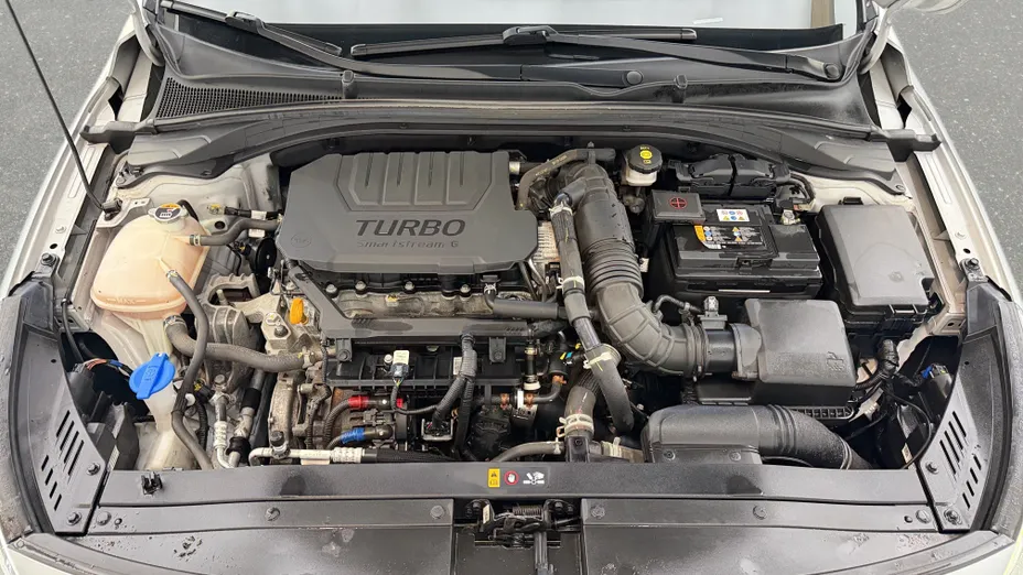 HYUNDAI i30 i30 1.5 T-GDI 48V Smart