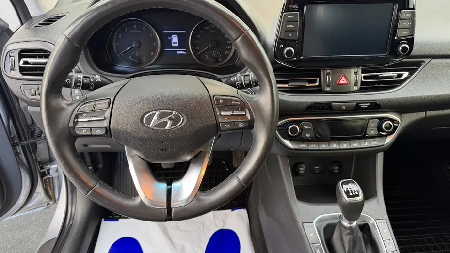 HYUNDAI i30 i30 1.5 T-GDI 48V Smart