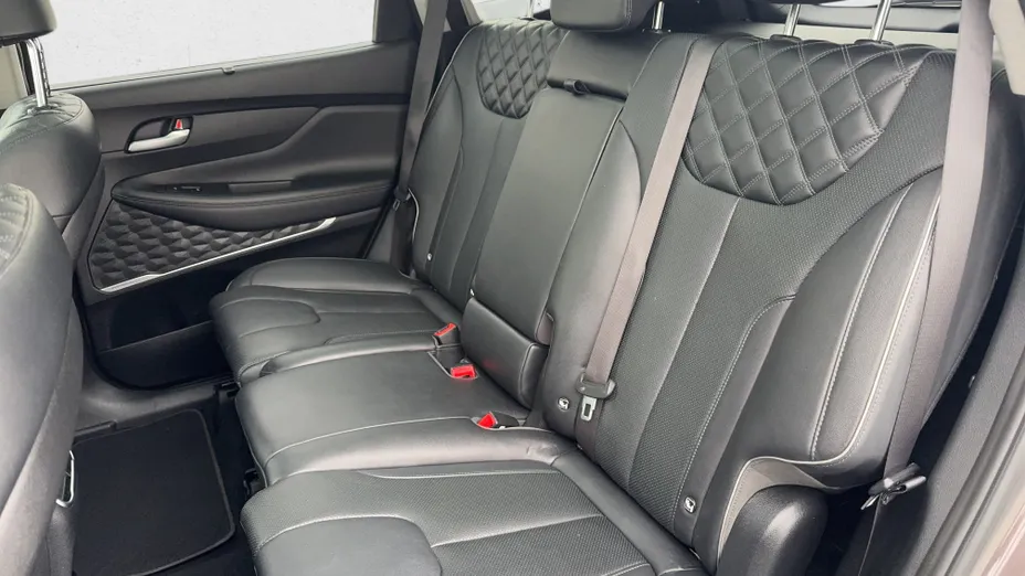 HYUNDAI Santa Fe Santa Fe 1.6 T-GDI HEV Platinum 4WD aut