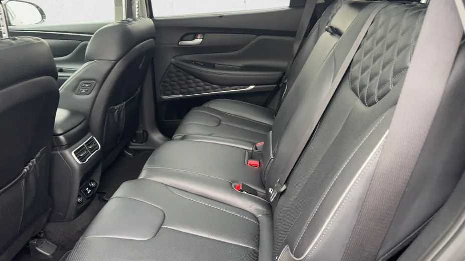 HYUNDAI Santa Fe Santa Fe 1.6 T-GDI HEV Platinum 4WD aut