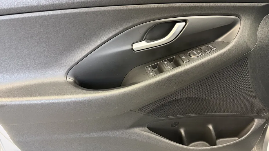 HYUNDAI i30 i30 1.5 T-GDI 48V Smart