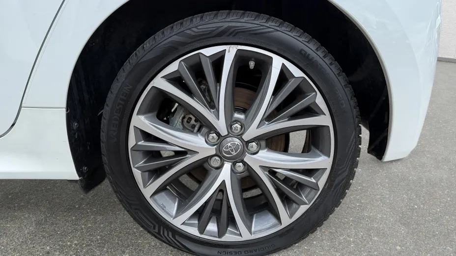 TOYOTA Yaris Yaris Hybrid 1.5 Executive