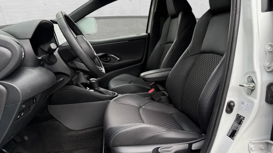 TOYOTA Yaris Yaris Hybrid 1.5 Executive