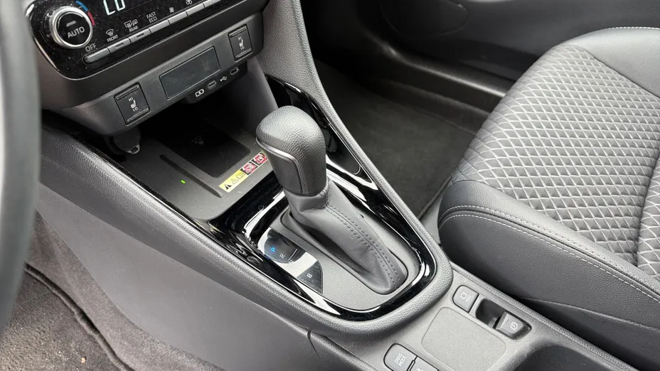 TOYOTA Yaris Yaris Hybrid 1.5 Executive
