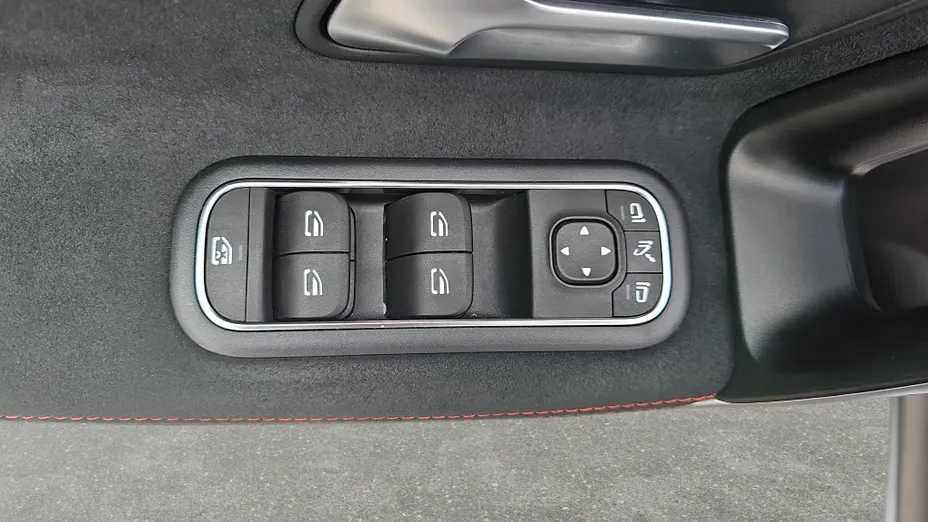 MERCEDES-BENZ CLA CLA 200 d AMG Line 8G-DCT