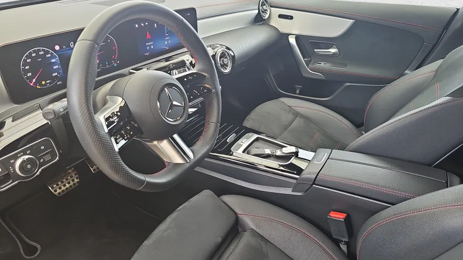 MERCEDES-BENZ CLA CLA 200 d AMG Line 8G-DCT