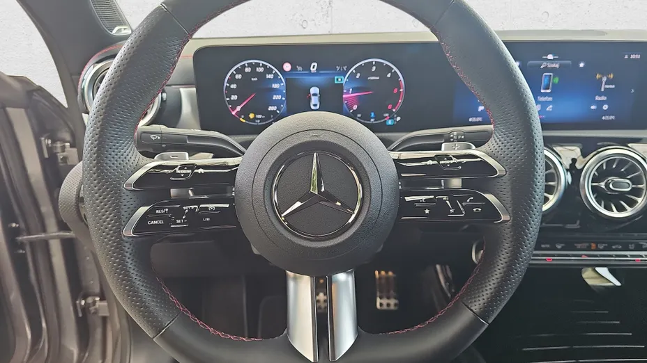 MERCEDES-BENZ CLA CLA 200 d AMG Line 8G-DCT