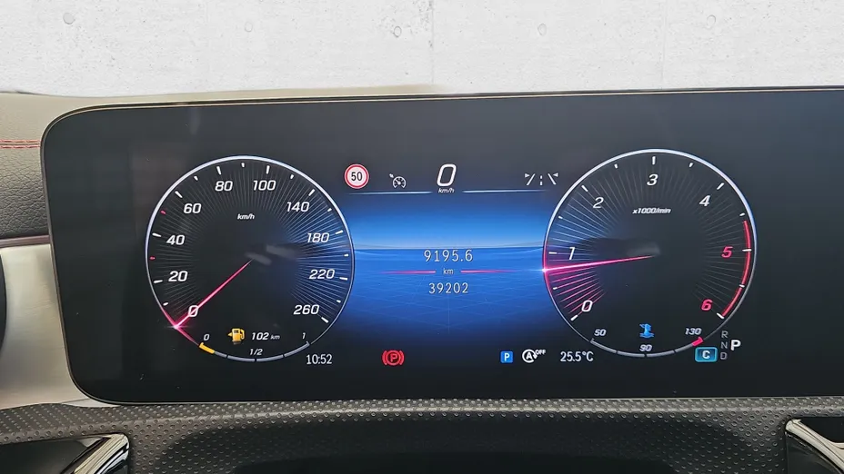 MERCEDES-BENZ CLA CLA 200 d AMG Line 8G-DCT