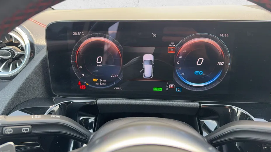 MERCEDES-BENZ EQA EQA 250 66.5kWh AMG Line
