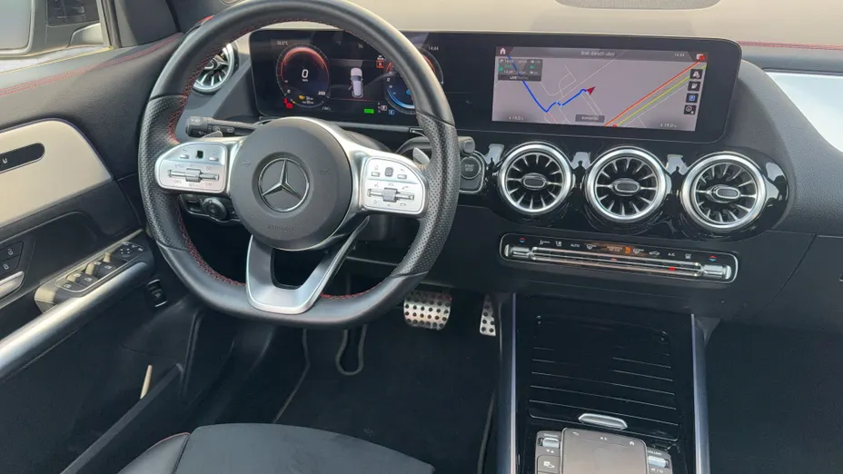 MERCEDES-BENZ EQA EQA 250 66.5kWh AMG Line