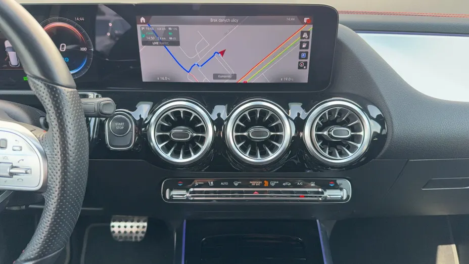 MERCEDES-BENZ EQA EQA 250 66.5kWh AMG Line