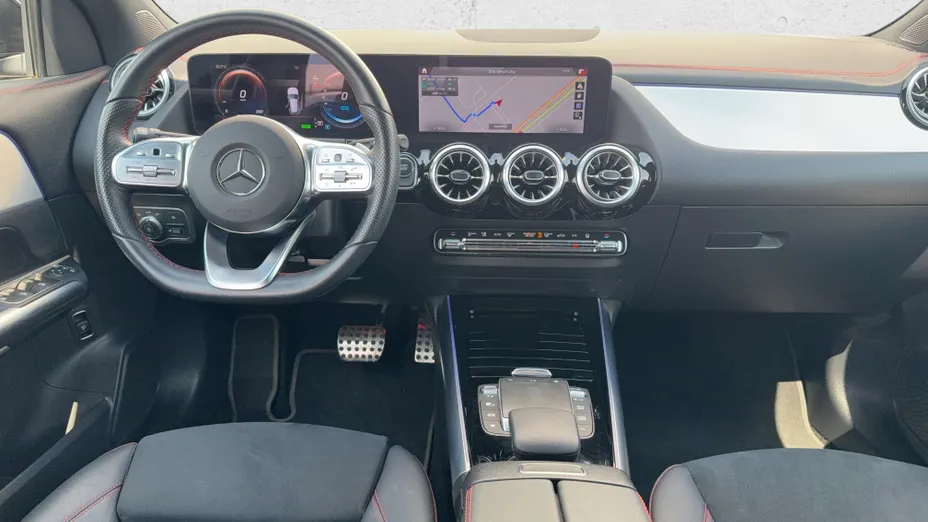 MERCEDES-BENZ EQA EQA 250 66.5kWh AMG Line