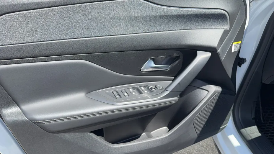 PEUGEOT 408 408 1.2 PureTech Allure S&S EAT8