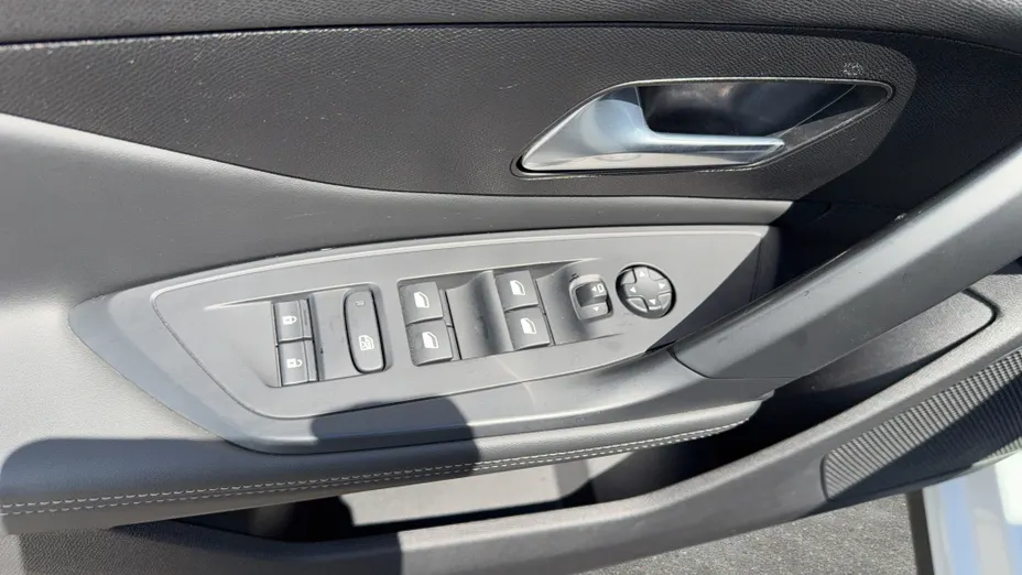 PEUGEOT 408 408 1.2 PureTech Allure S&S EAT8