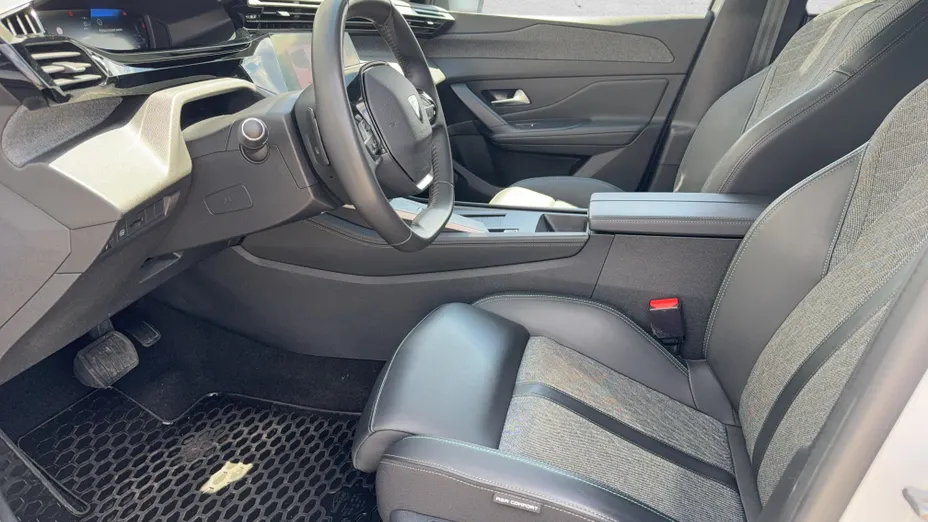 PEUGEOT 408 408 1.2 PureTech Allure S&S EAT8