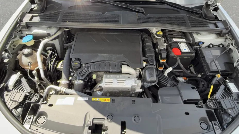 PEUGEOT 408 408 1.2 PureTech Allure S&S EAT8