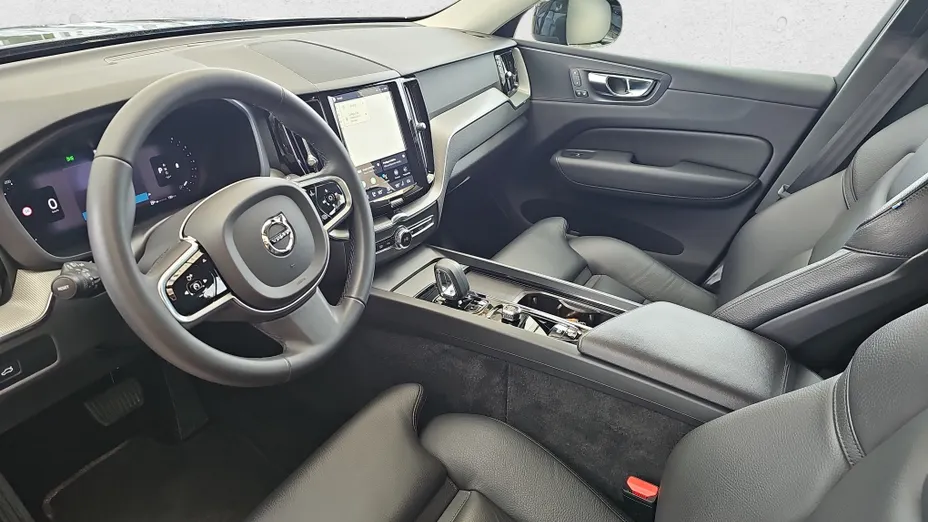 VOLVO XC60 XC60 B4 B Plus Dark aut