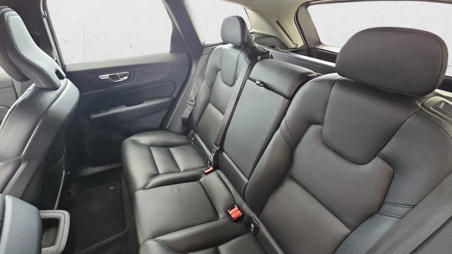VOLVO XC60 XC60 B4 B Plus Dark aut