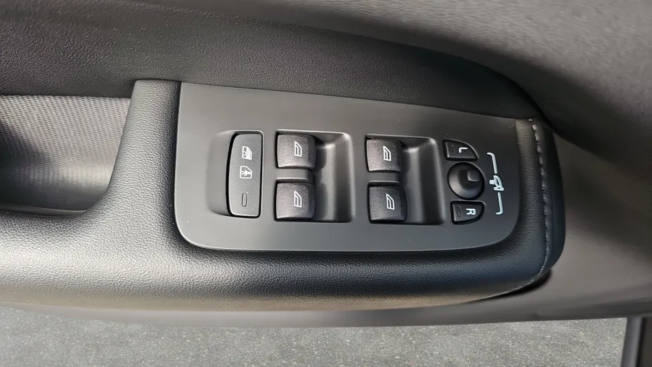 VOLVO XC60 XC60 B4 B Plus Dark aut