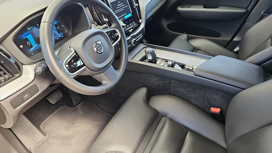 VOLVO XC60 XC60 B4 B Plus Dark aut
