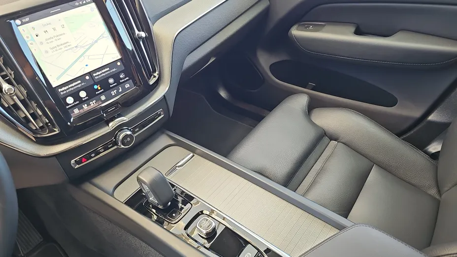 VOLVO XC60 XC60 B4 B Plus Dark aut