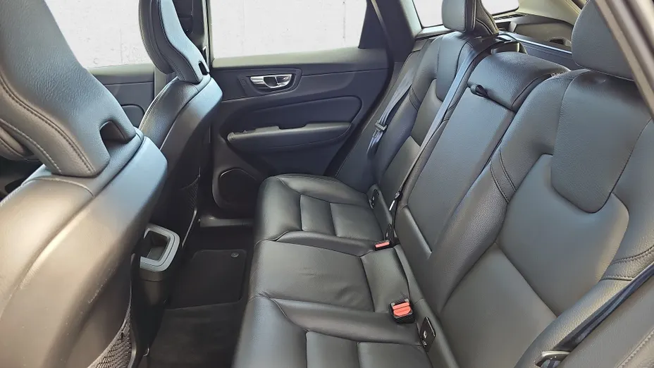 VOLVO XC60 XC60 B4 B Plus Dark aut