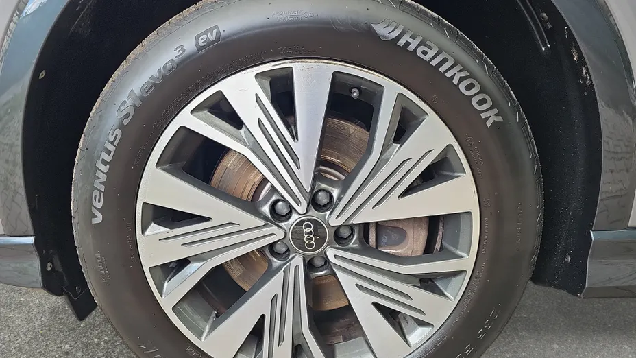 AUDI Q4 Q4 e-tron 45 82kWh Advanced