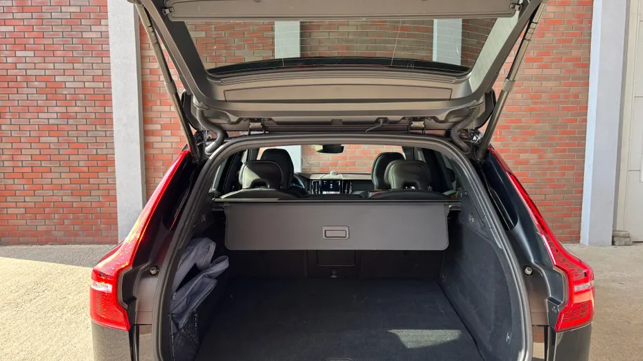 VOLVO XC60 XC60 T8 Plug-In Hybrid AWD Polestar Engineered aut