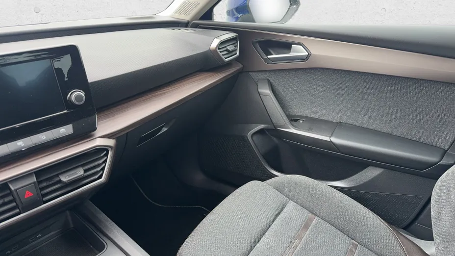 SEAT Leon Leon 1.5 eTSI Xcellence DSG