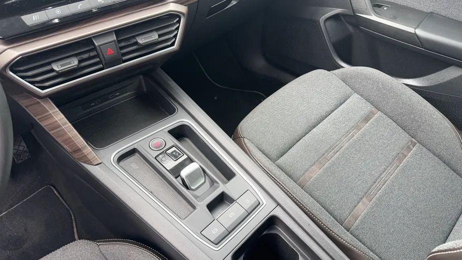 SEAT Leon Leon 1.5 eTSI Xcellence DSG