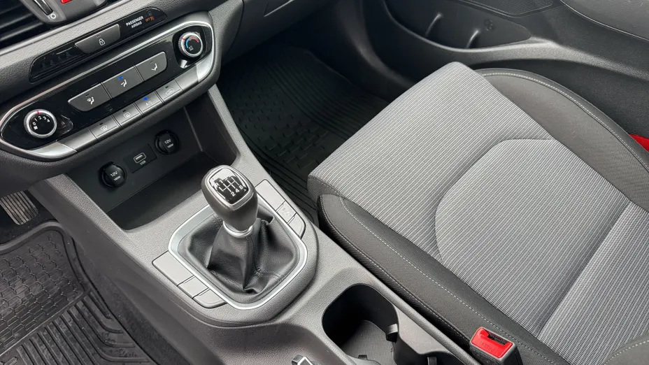HYUNDAI i30 i30 1.5 DPI Modern