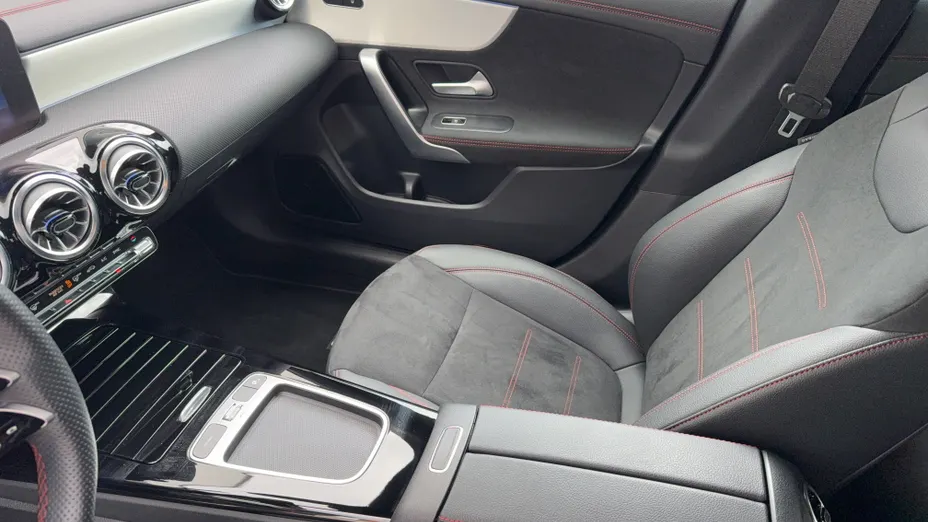 MERCEDES-BENZ CLA CLA 200 mHEV AMG Line 7G-DCT
