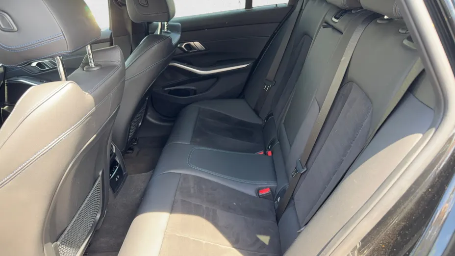 BMW Seria 3 320i M Sport aut