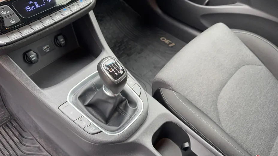 HYUNDAI i30 i30 1.5 T-GDI 48V Smart