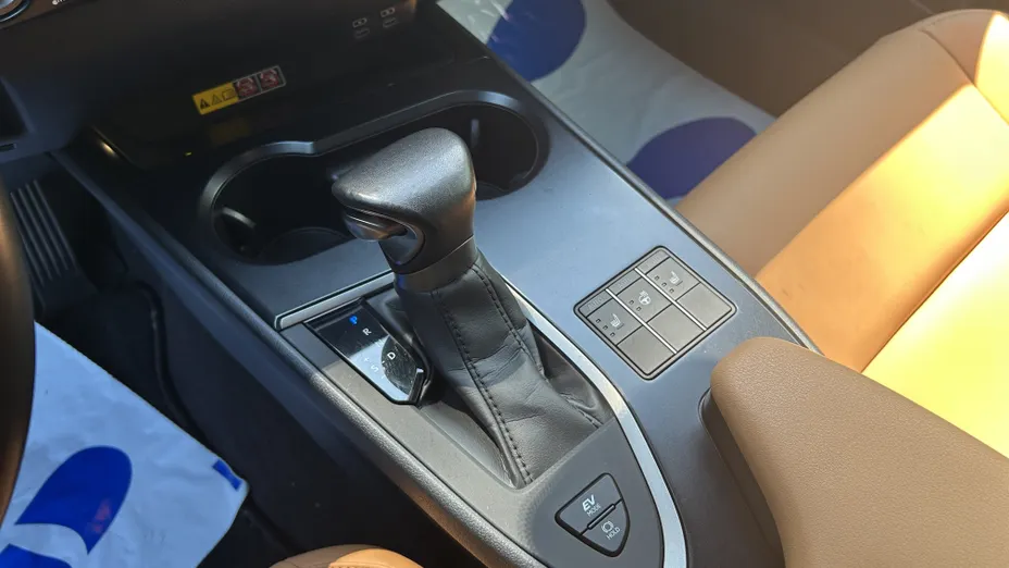 LEXUS UX UX 250h GPF F Sport Design 2WD