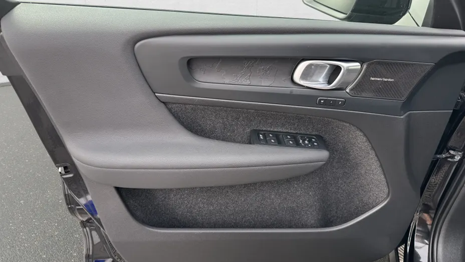 VOLVO XC40 XC40 73kWh P6 Recharge Ultimate aut